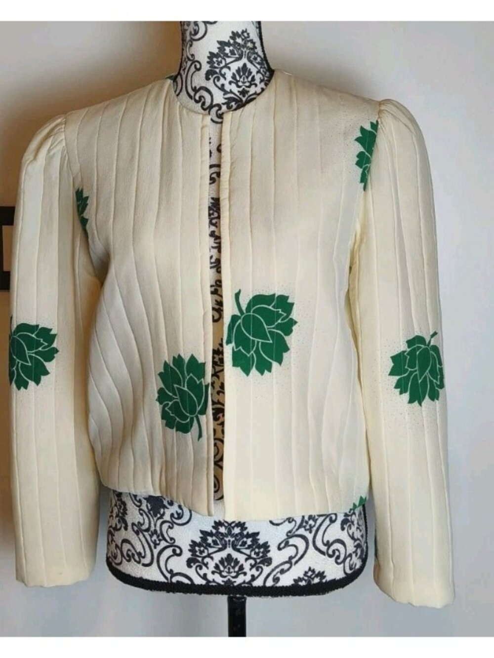 Exotic Silks Vintage 100% Silk Jacket Ivory Green Lotus Hong Kong M/L